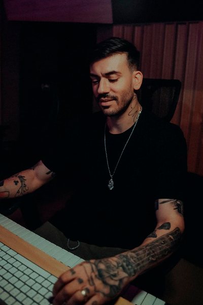 André Nine